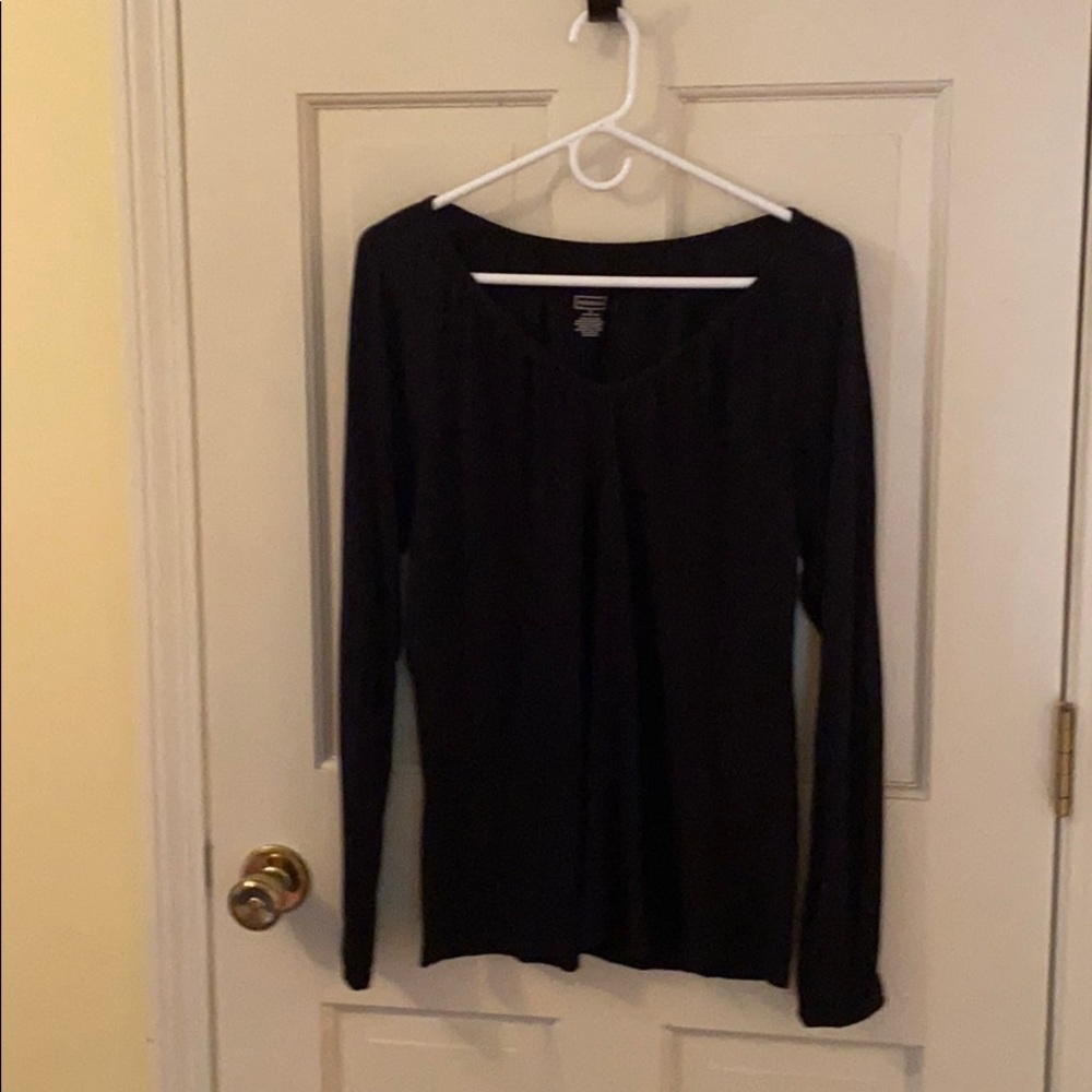 Black long sleeve v neck